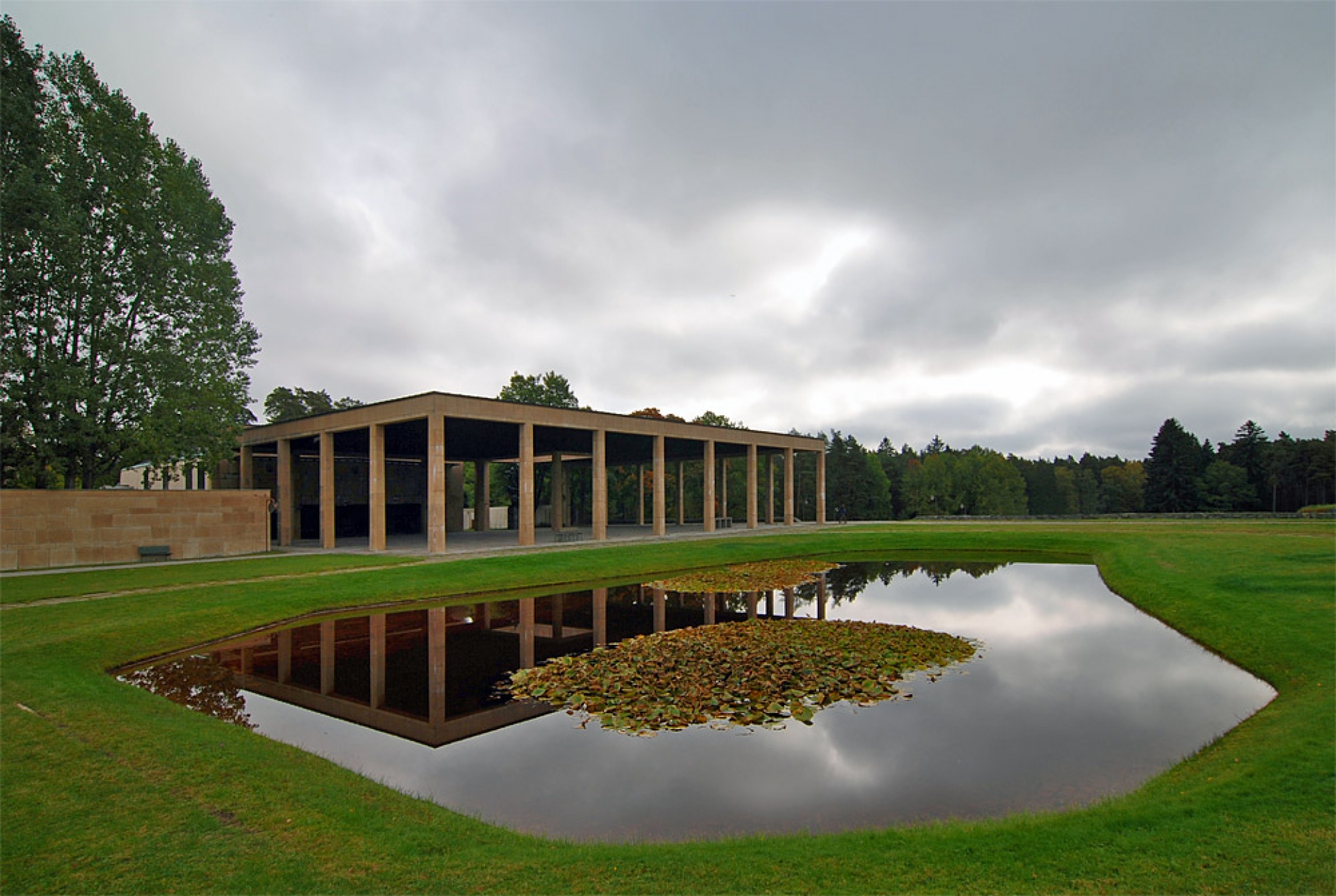 archiweb.cz Woodland Cemetery