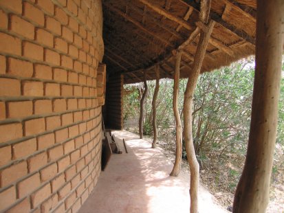 Dům impluvium, poschoďový dům a architektonické formy v&nbspCasamance - Objekt 6:  Aljowe, case á impluvium - foto: Pavel Nasadil, 2012