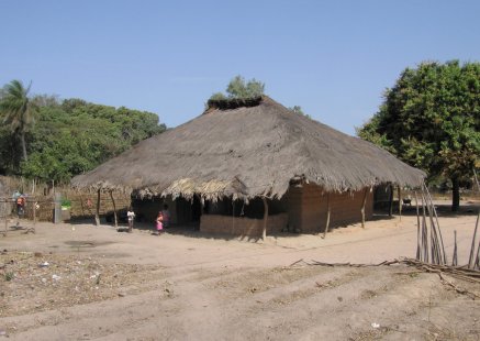 House of the impluvium, multi-storey house and architectural forms in&nbspCasamance - Object 12: Residential Buildings - foto: Pavel Nasadil, 2012