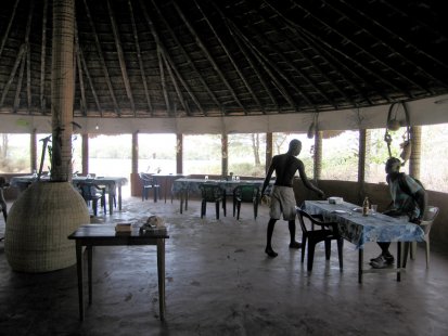 Dům impluvium, poschoďový dům a architektonické formy v&nbspCasamance - Objekty 13: Bary a restaurace - foto: Pavel Nasadil, 2012