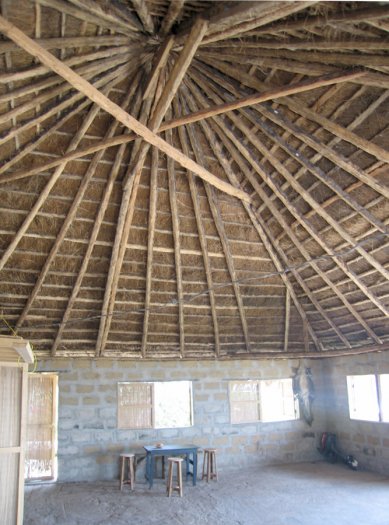 Dům impluvium, poschoďový dům a architektonické formy v&nbspCasamance - Objekty 13: Bary a restaurace - foto: Pavel Nasadil, 2012
