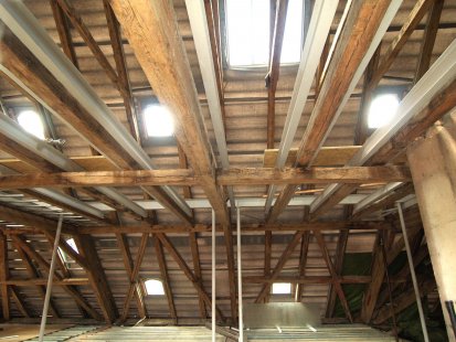 Atypical roof windows for heritage-protected houses - Solara HISTORIK + Solara KLASIK Rondo, studio roof glazing, assembly spaces - Solara HISTORIK + Solara KLASIK Rondo, studio roof glazing, assembly areas