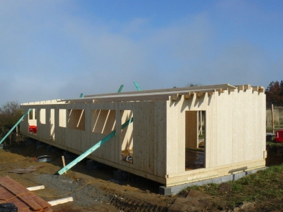 <title>Open Door Day in a Modern Wooden Building Near Karlštejn</title>    Open Door Day in a Modern Wooden Building Near Karlštejn