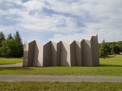 Švýcarská architektura v Galerii Jaroslava Fragnera - Chapel St-Loup - foto: M.Keller