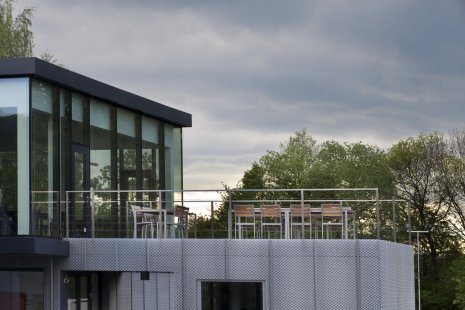 Zaměstnanci KOMA obědvají v přírodě - foto: MgA. Marek Malůšek