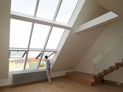 Attic roof windows in a family villa, vineyard house, and unique rooftop apartment - The Solara VARIATIK roof studio glazing is designed as a combination of fixed glazing and tilt-and-turn wings.