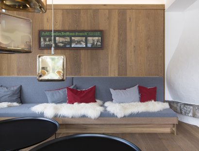 ADMONTER – dřevěné podlahy pro hotely, restaurace a kanceláře