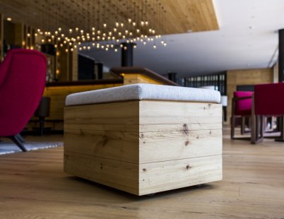 ADMONTER – dřevěné podlahy pro hotely, restaurace a kanceláře