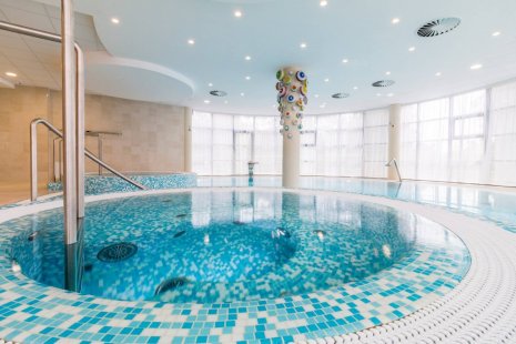 Využití mozaiky v bazénech a wellness   - Městské lázně Hodonín