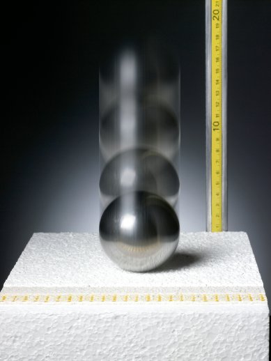 For wooden constructions, the tuned StoTherm Wood is utilized, while StoTherm Classic guarantees success for other buildings - The mechanical resistance of the StoTherm Classic system is exceptionally high - it is up to thirty times greater compared to mineral systems (15 Joules in the StoTherm Classic system versus 0.5 to 1 J in mineral systems).
