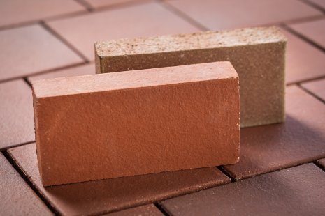 Česká cihla zachraňuje české památky