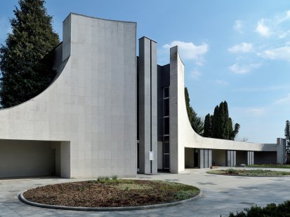 The virtual exhibition will pull you into the golden age of Czech architecture of the 1960s and 1970s - Blahoslav Adamík: Funeral Hall, Prostějov - foto: © Národní památkový ústav