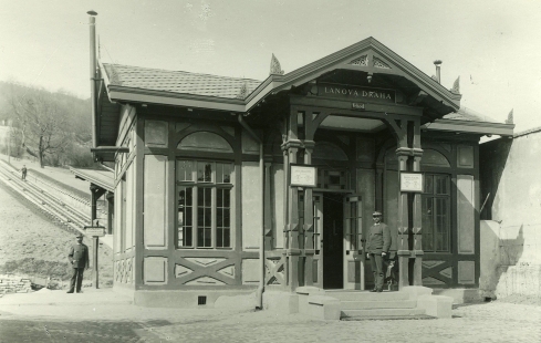 Call for Designers from Around the World – International Competition for a New Design of the Cable Cars on Petřín