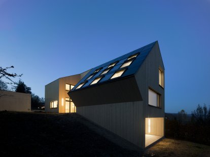 Můžeme stavět budovy s nulovou stopou - Juri Troy - Sunlighthouse - foto: Adam Mork
