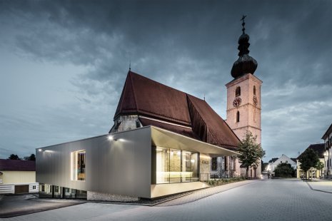 Bronzové farní centrum FOKUS