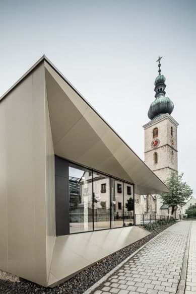 Bronzové farní centrum FOKUS