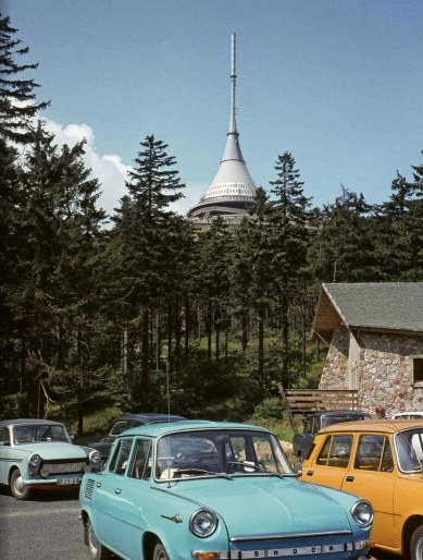The book ARCHITECTURE 58–89 will be complemented by a March exhibition at CAMP - Karel Hubáček – Zdeněk Zachař – Zdeněk Patrman, television transmitter 399 and mountain hotel Ještěd, 1963–1973 - foto: archiv Vítkovice a.s.