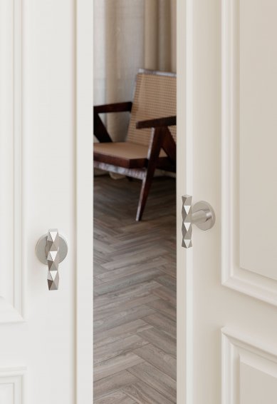 Quincalux: Door handles, grips, and interior fittings that will not leave you cold - Imperial