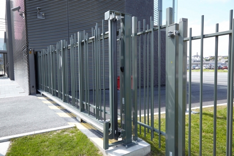 Plot jako dominanta celé stavby 