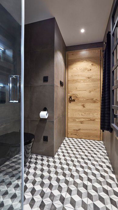 Byt skromných rozměrů s využitím na maximum - Podkrovní byt Nusle - koupelna - foto: Daniel Čáha pro M&T