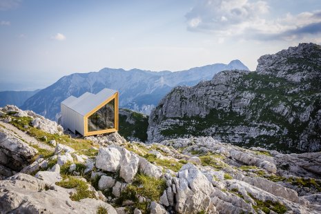 Unique structures showcase glass in various conditions