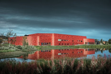 Four shingles for one façade
