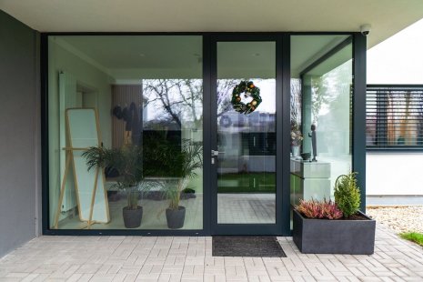 Velkoformátová hliníková okna jako trend současné architektury