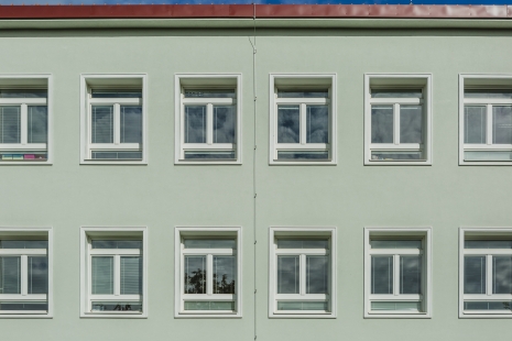 Rekonstrukce fasády základní školy v Brně - foto: Tomáš Malý