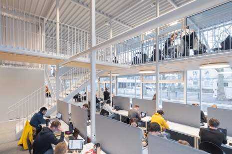 Vítězem Miesovy ceny za rok 2024 je Studijní pavilon v Braunschweigu. Cenu pro začínající architekty získala knihovna v Barceloně. - foto: Iwan Baan