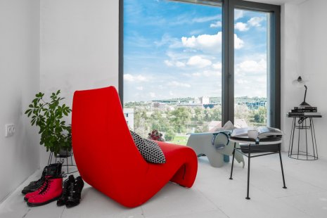 The SO-HO residence in Prague's Holešovice has opted for dry construction