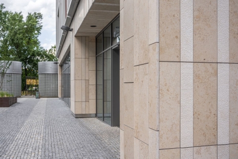 Stone as the natural face of the building