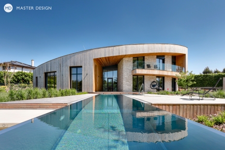 Toužíme po dokonalosti, nebojíme se ji pokaždé znovu vyzvat. Architekti z Master Design o navrhování domů s příběhem.