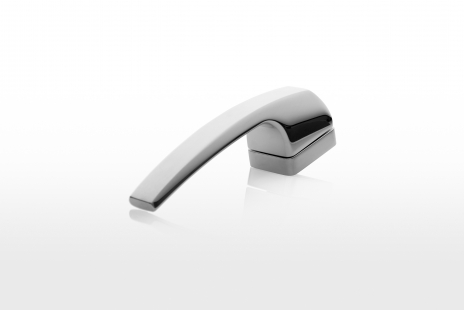 Autoklika: Italian design, Czech craftsmanship, automotive soul - Autoklika – glossy chrome surface - foto: M&T