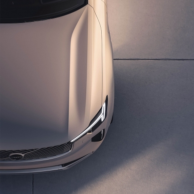 Auto jako zážitek. Volvo přichází s exkluzivní nabídkou pro architekty - Volvo XC90 – velké sedmimístné SUV pro rodinu, delší cesty i náročnější každodenní používání. Nabízí velkorysý prostor, vysoký komfort a bezpečí, které patří k nejsilnějším argumentům značky Volvo.