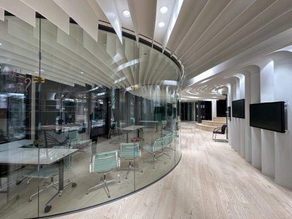 DSCU: rounded slot outlet SCHAKO for architecturally demanding spaces